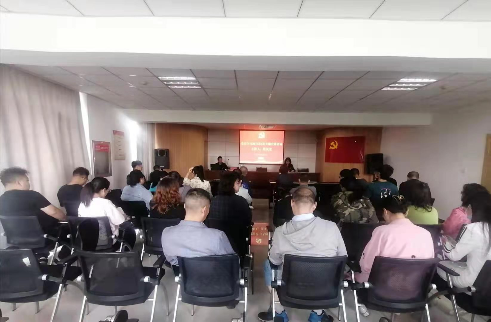 自治区党史学习教育宣讲团成员到内蒙古展览馆宣讲